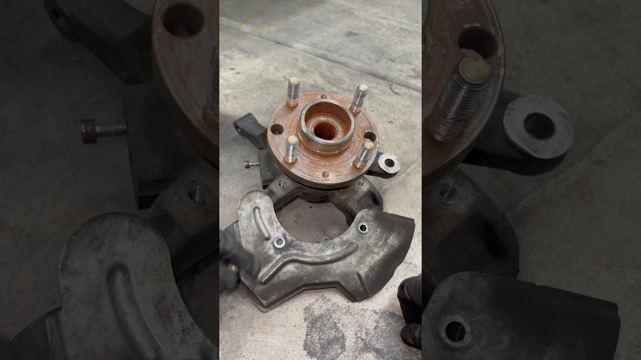 How To Replace A Wheel Bearing In 60 Seconds #mechanic #diy #garage