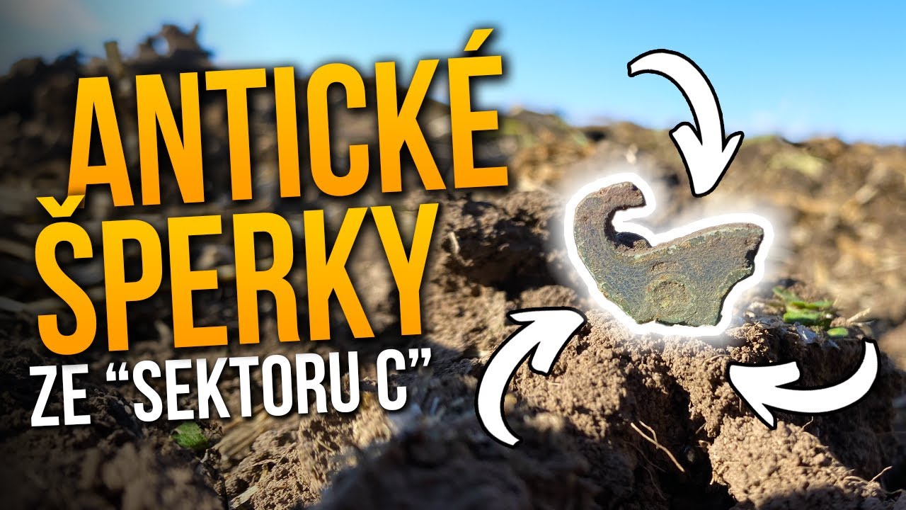 Masakrální antické šperky ve tvaru zvířat nalezené detektorem