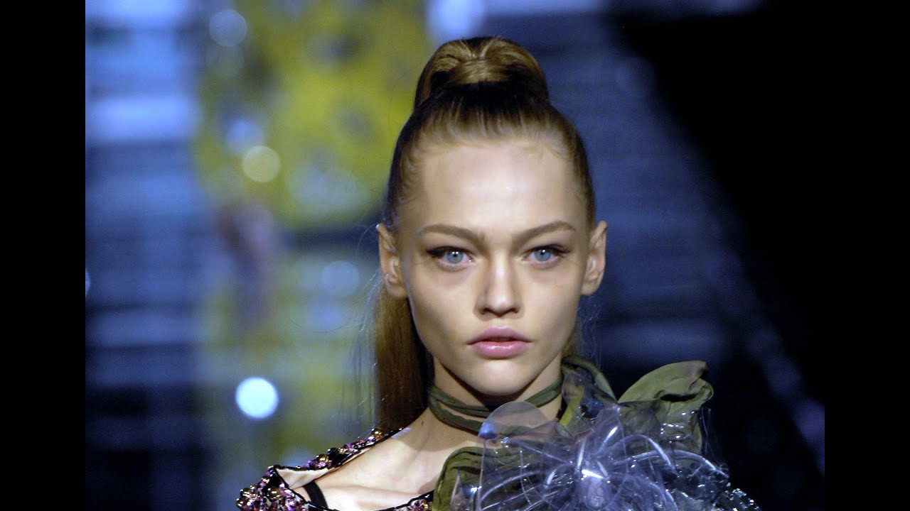 Sasha Pivovarova Runway Throwback