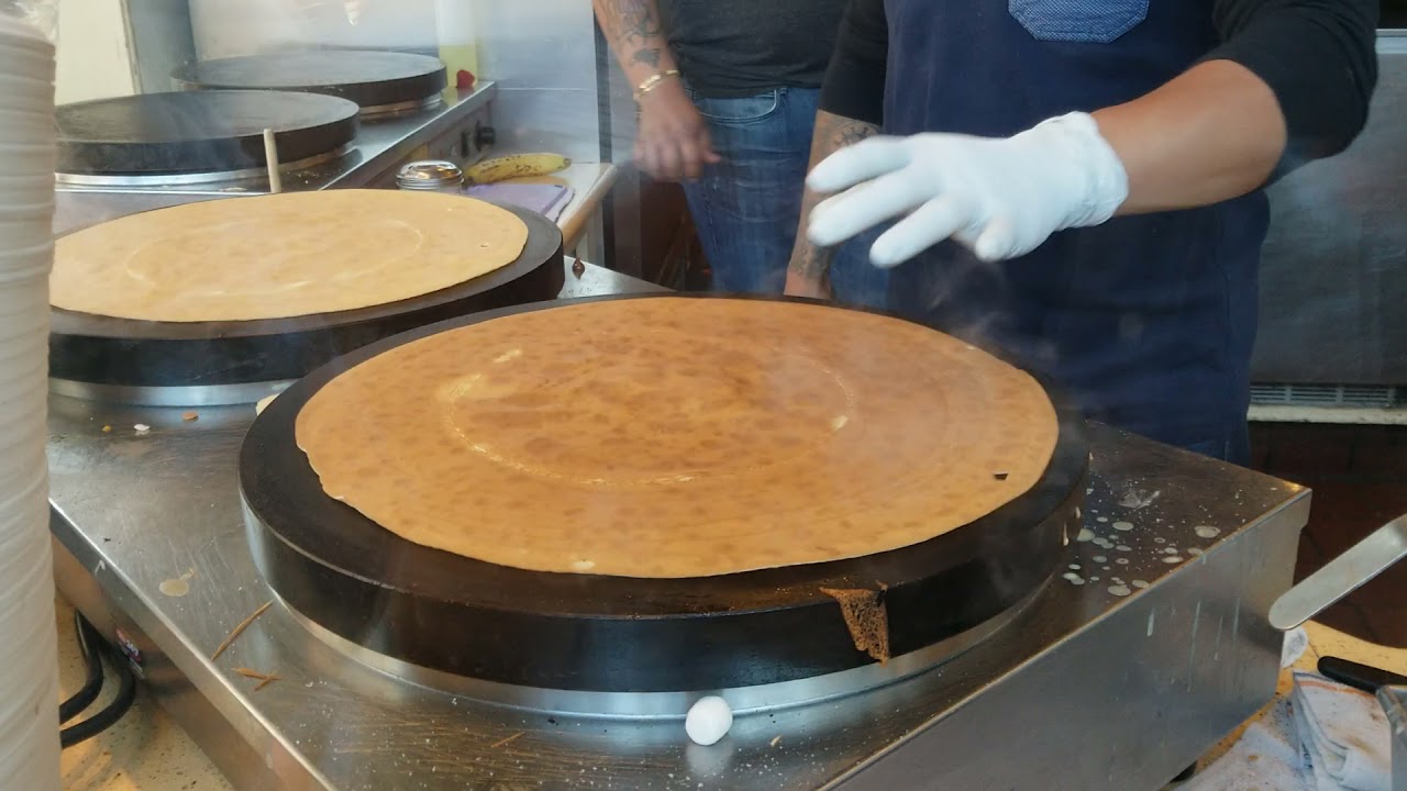 how people make dessert crepes in san Francisco #shorts