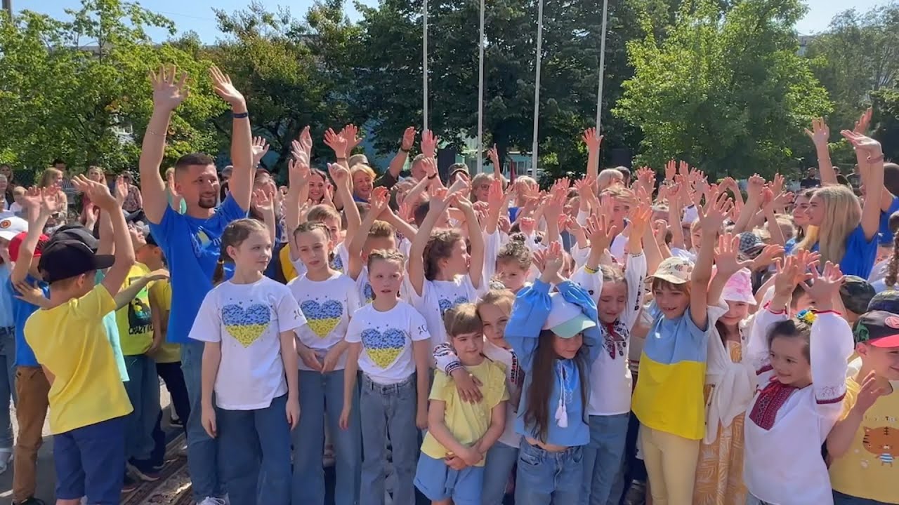 Рік незламності.