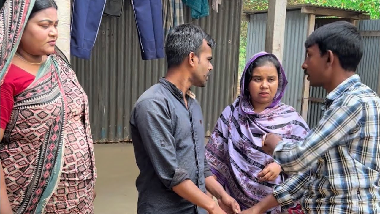 এমন বউ কার কার ঘরে আছে কমেন্টে জানাবেন