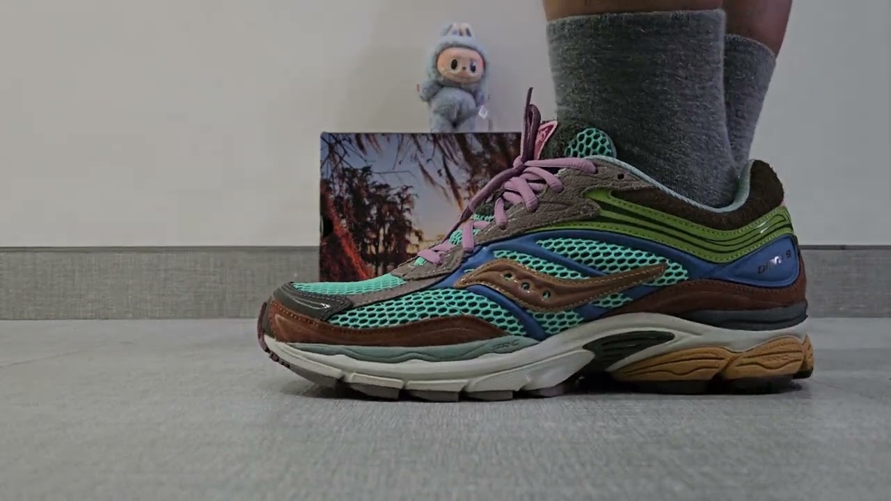 Sneaker Politics X Saucony ProGrid Omni 9