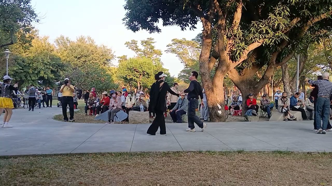 20260118帥榮美嬌衞武營紅毛港薩克斯風樂團演奏JIVE DANCE ! 帥榮自拍攝影！