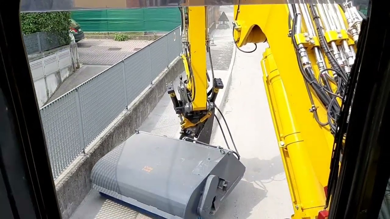 Komatsu pw138 engcon #3
