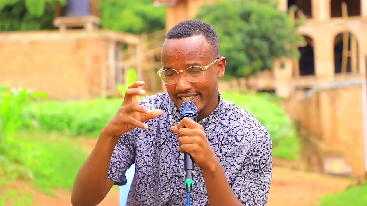 Uyu Mukobwa Kubera Gusambana nawe Nasanze Agiye gupfira Mu Cyumba😱Mvuye MAGERAGERE nzira UBUSAMBANYI