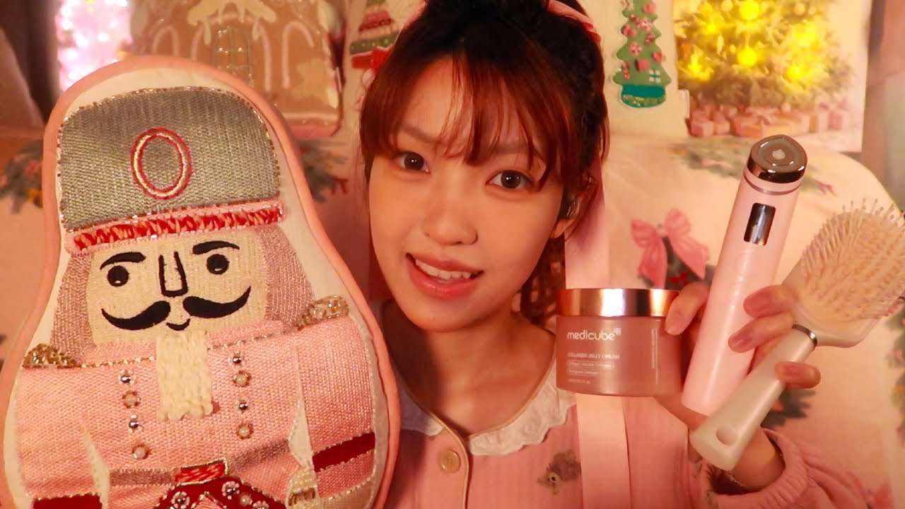 ASMR 🎀 🎄Put on Your Pink Pajamas for a Christmas Sleepover 🍬 (hair brush, skincare, layered sounds)