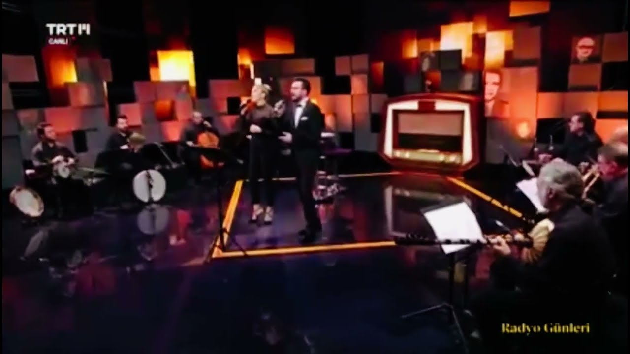 İbrahim Suat Erbay & Çiğdem Yarkın | Yüzün Güllerden İnce ( Günaydın Sevgiliye )