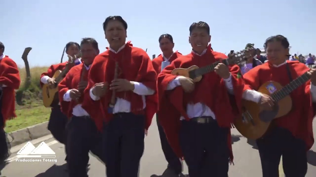 Conjunto Libertadores - Desfile Maca Grande - Aniversario 51