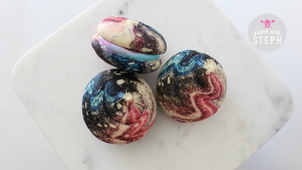 HOW TO MAKE GALAXY WHOOPIE PIES || Galaxy Cookie Cake
