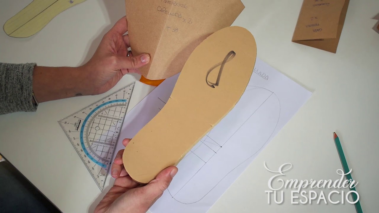 Taller de pantubotas - Clase 2: Moldería de Pantubotas 📏