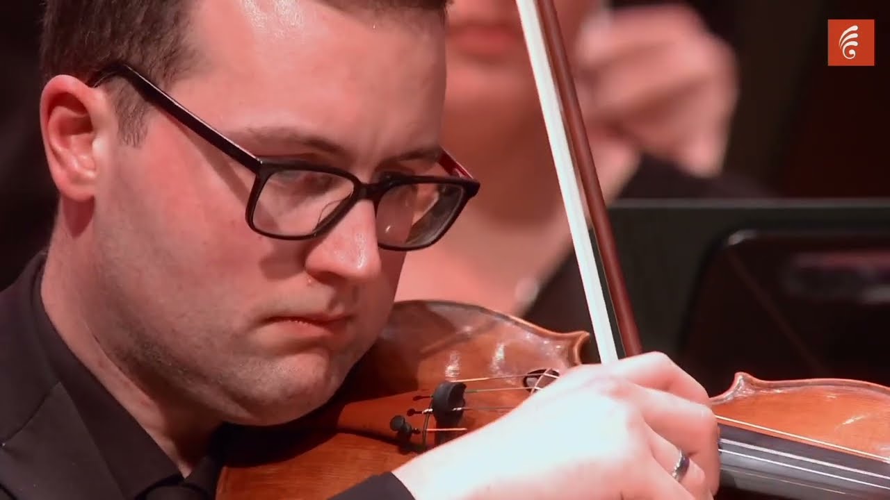 Elena Schwarz conducts Saint-Saëns' Organ Symphony
