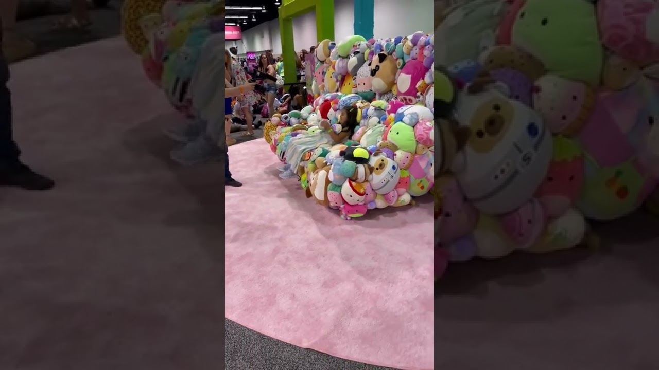 #vidcon #vidcon2022 #squishmallows #squishmallowsquad  #vidcreator #squishmallow #squishmallowcouch