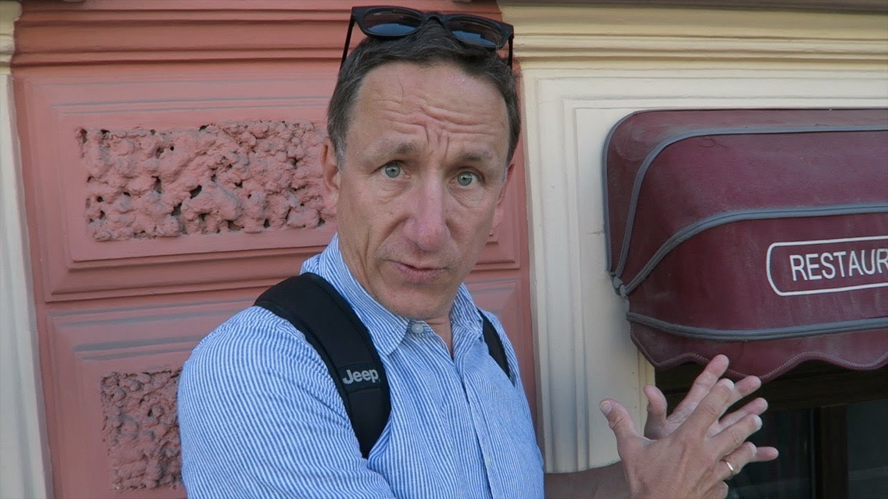 *EMOTIONAL MOMENT* My Dad Visits his Old Restaurant in Russia... | World Cup 2018 Vlog