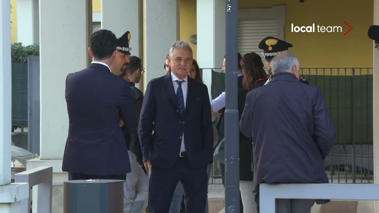 Roncadelle, padre separato barricato in casa: continuano le trattative