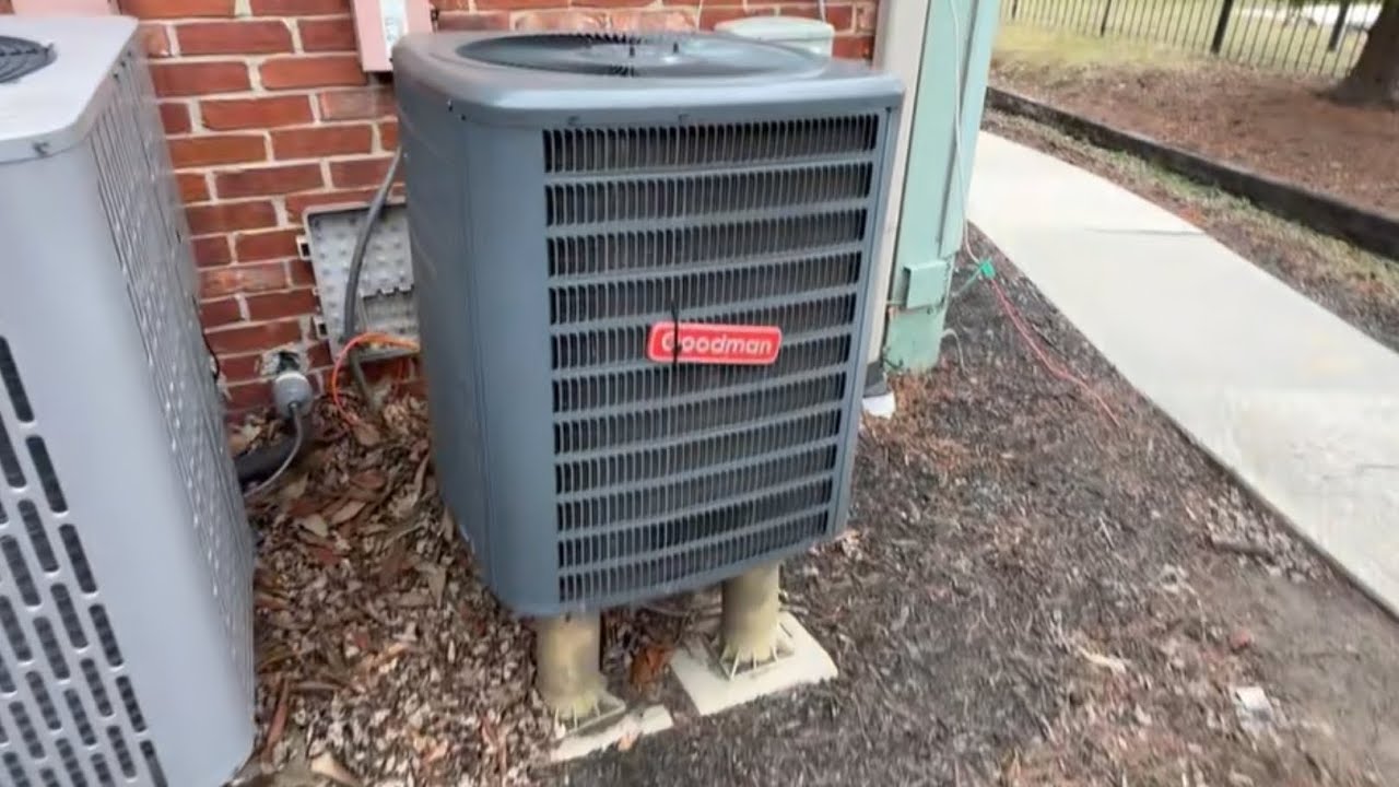 (Older Video) 2012 Goodman GSH13 Heat Pump Defrosting