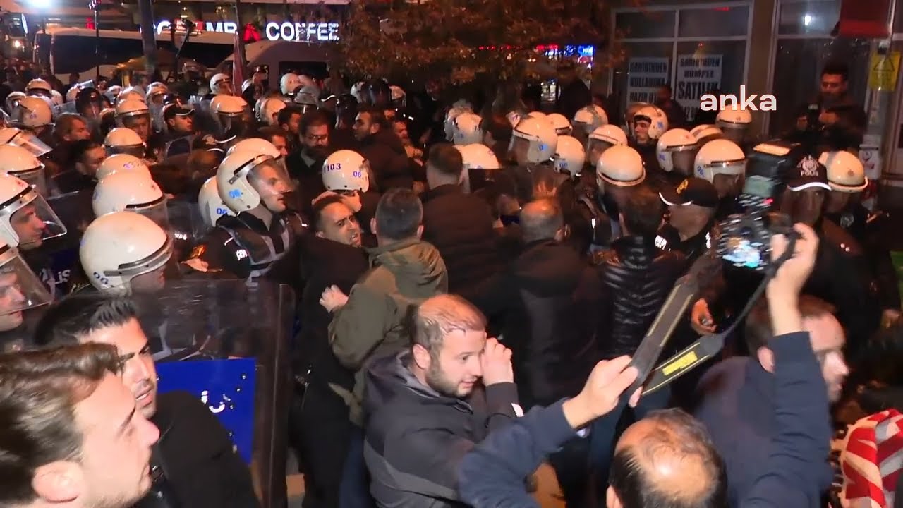 Üniversite öğrencilerinin eylemine polis müdahale ediyor/ Ankara #Canlı
