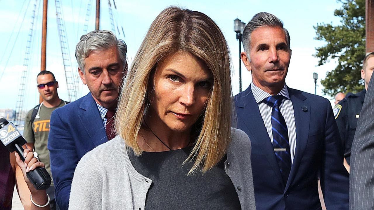 Lori Loughlin's Anxiety Is 'Through the Roof' Amid College Admissions Scandal