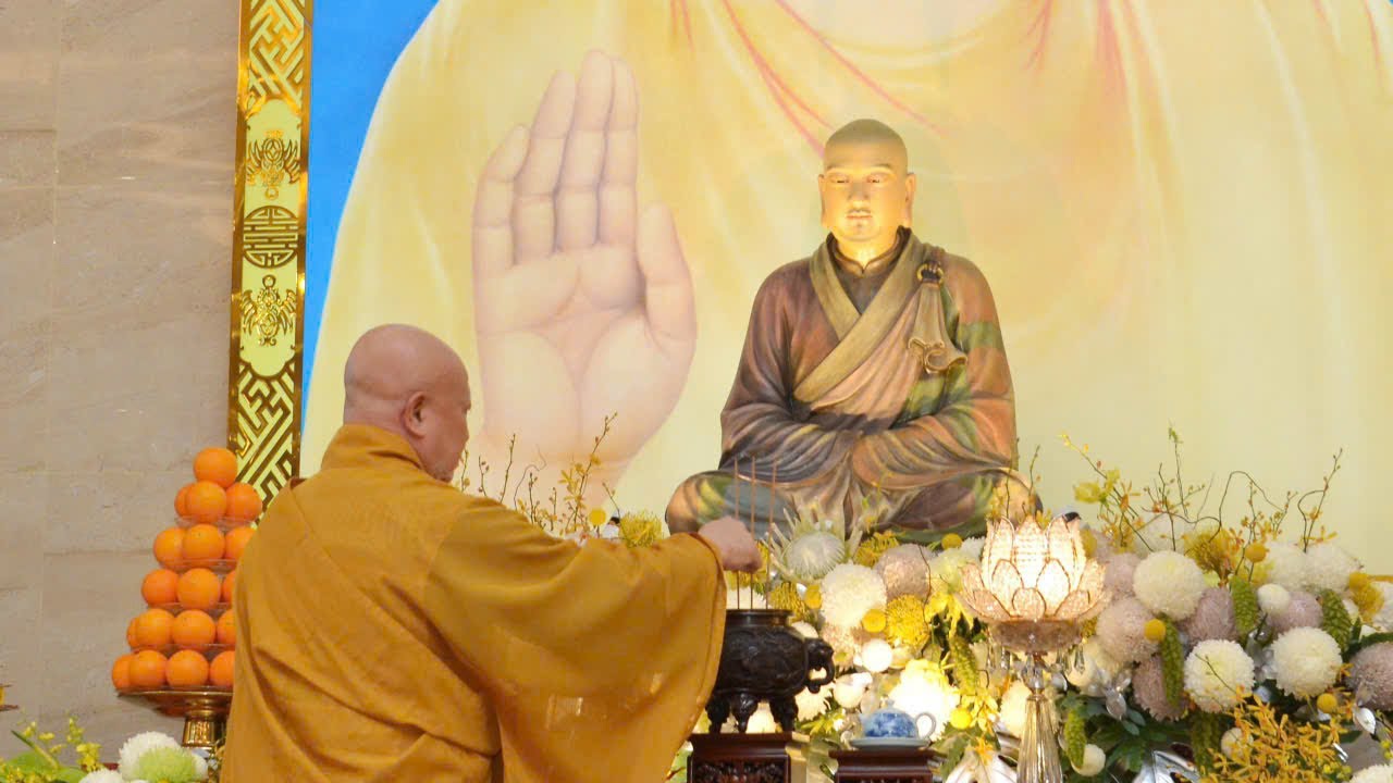 Tuần huân tu & Khóa bồi dưỡng trụ trì năm 2024: HT.Thích Lệ Trang nói về Nghi lễ Phật giáo (phần 1)