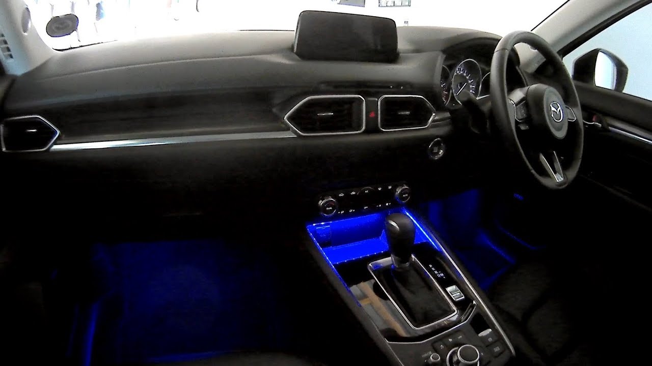 Как установить подсветку салона в Mazda Pt1 2018 года