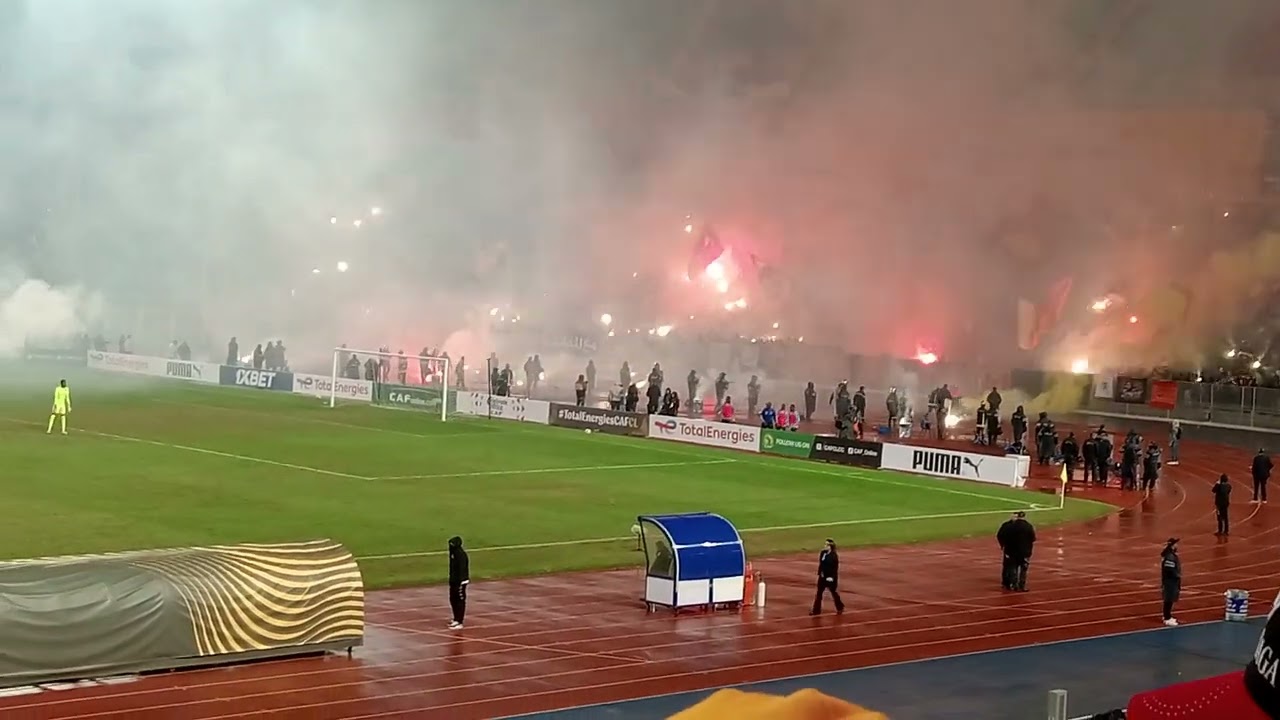 Cracage curva sud face au stade malien 