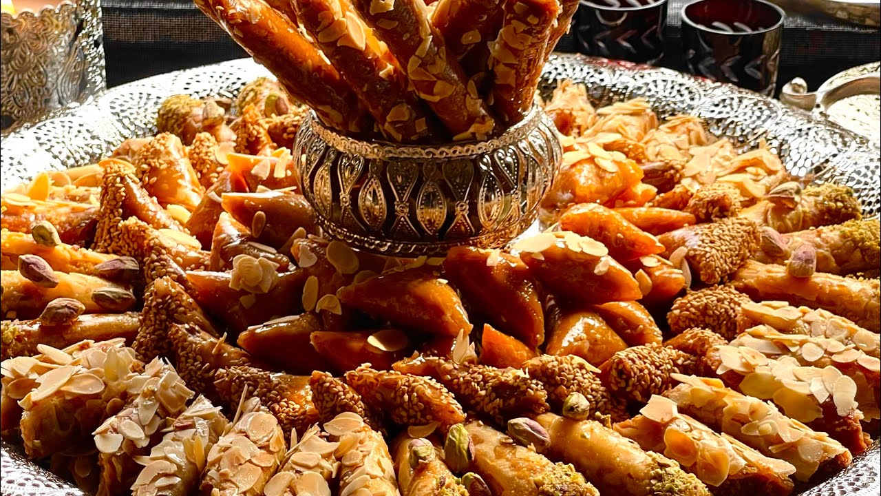 معسلات مغربية 🔝محنشات سيكار و بريوات باللوز محمر و بعقدة لوز مختلفة واللذة حاضرة مع اسرارها