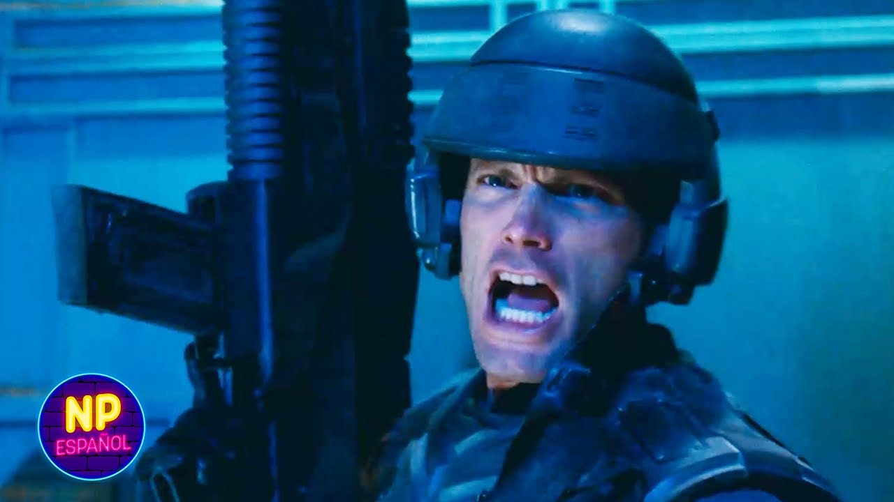 Escena De Invasión | Starship Troopers 3: Armas del Futuro (2009)