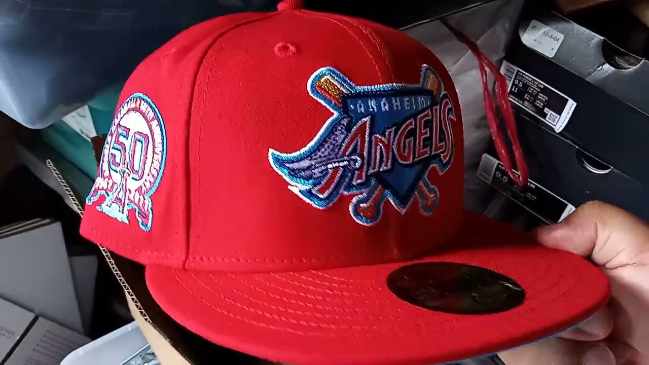 New Era fitted hat unboxing from Sneakertown