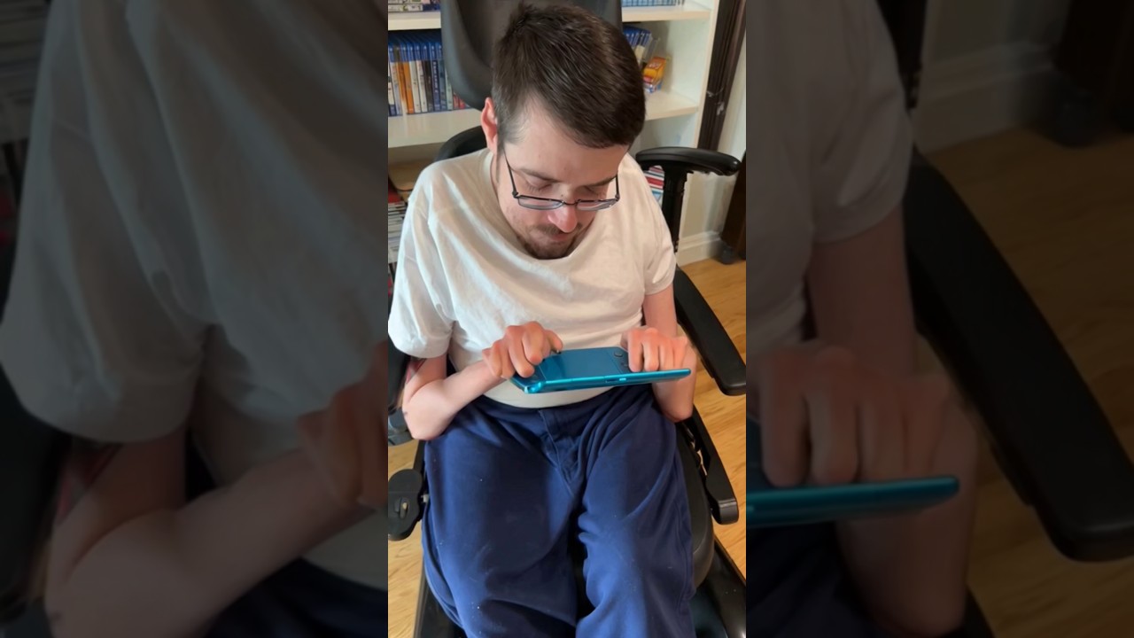 Ремонт корпуса Nintendo 3DS с помощью @rickyberwick #nintendo #shorts #gaming