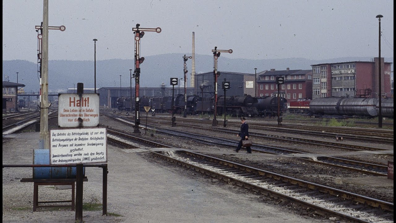 Saalfeld am 14.9.1979, 3.Bahnsteig-Atmosphäre mit Bilder und Alltags-Geräuschen in mono...