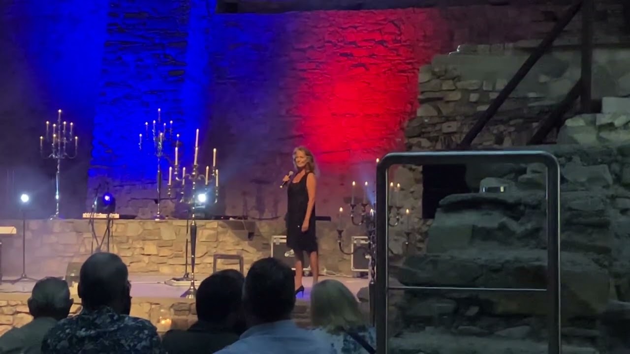 “Total eclipse of the heart” - Susan Rigvava-Dumas bei “Musical meets Pop” - Burg Obervoitsberg
