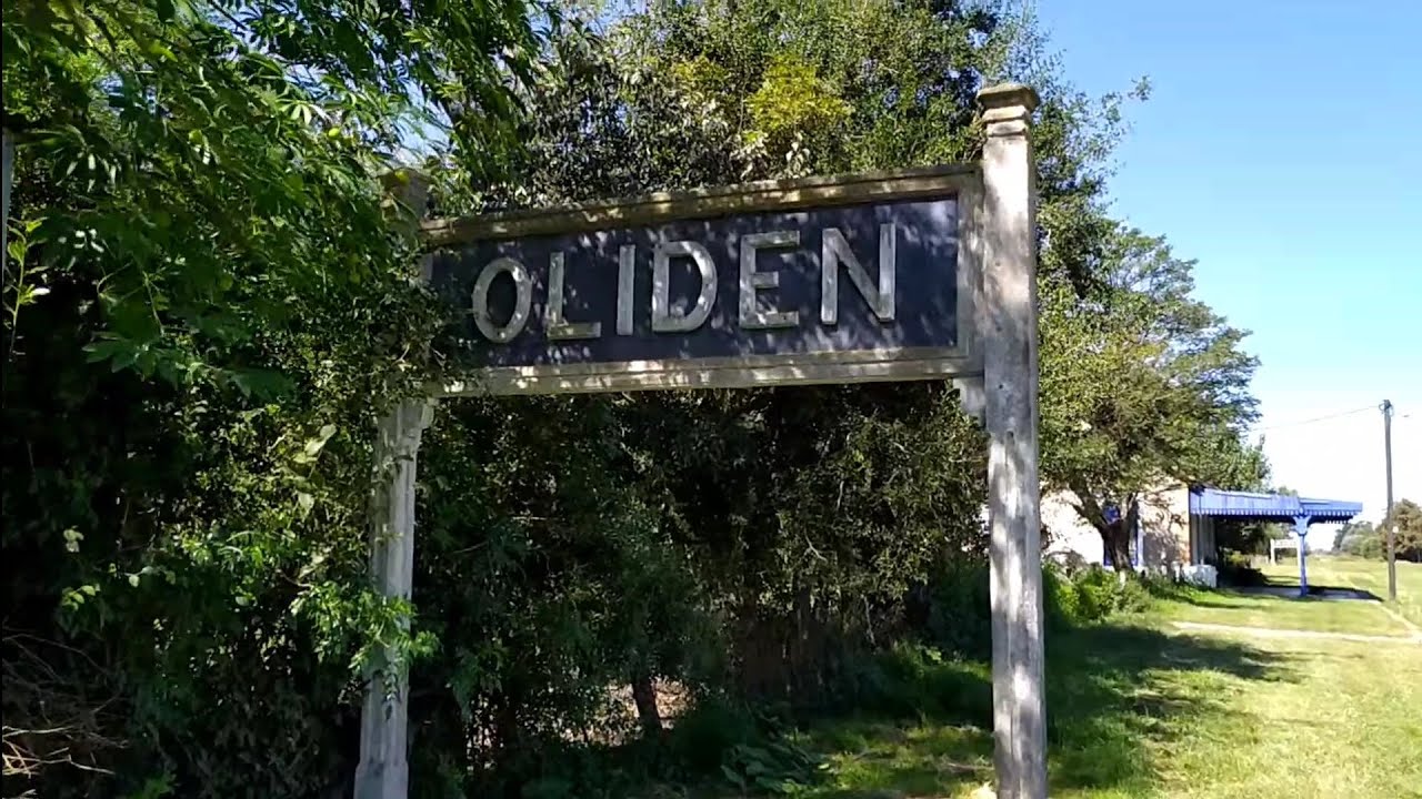 Pueblo y estaci&oacute;n de Oliden