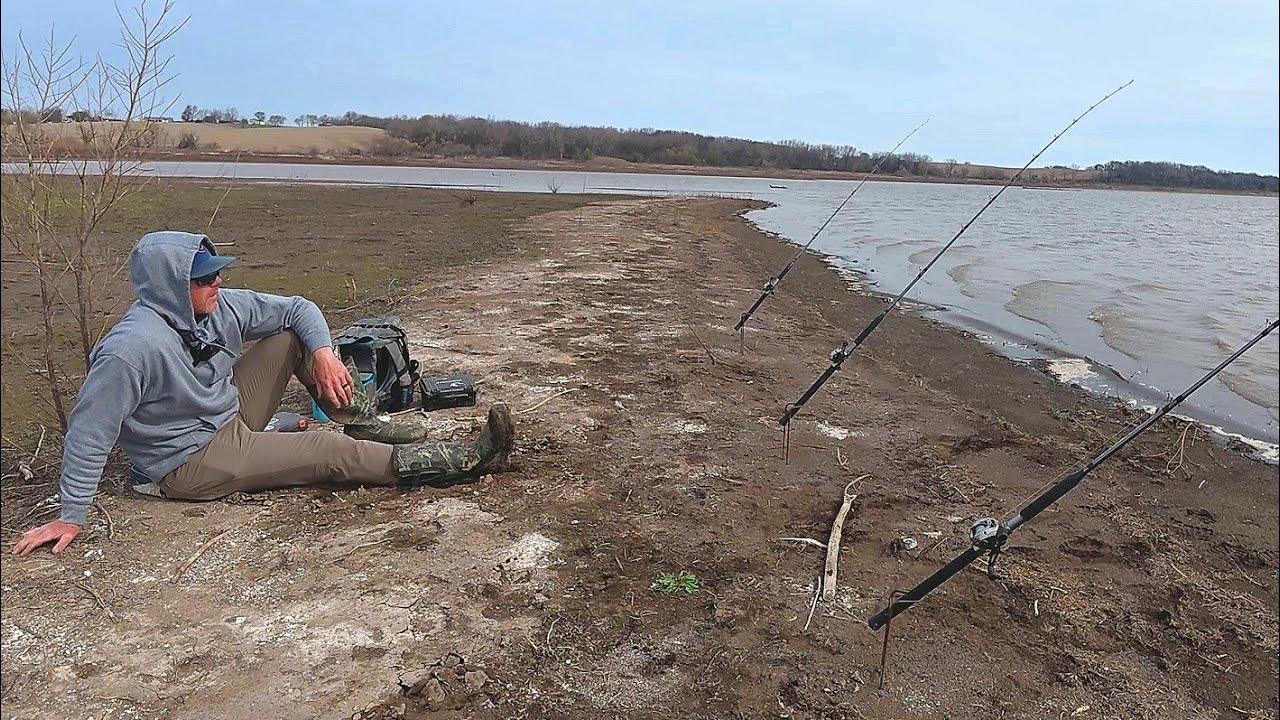 TONS Of Fish In INCHES OF WATER!!! (Spring Fishing)