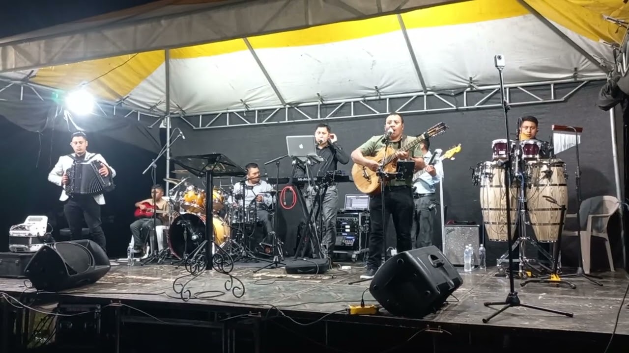 Grupo Norteño NUEVO PACTO - Mi Padre Es Un Rey Muy Rico Sin Par 