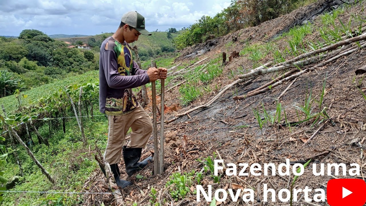 COMEÇOU A NOVA HORTA! Cavando os buracos e preparando tudo do zero