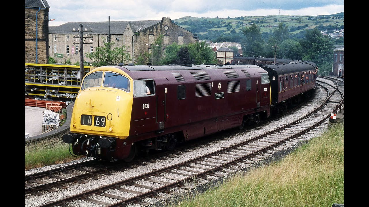 CLASS 42 WARSHIP D832 ONSLAUGHT AT THE KEIGHLEY & WORTH VALLEY RAILWAY DIESEL GALA 2004