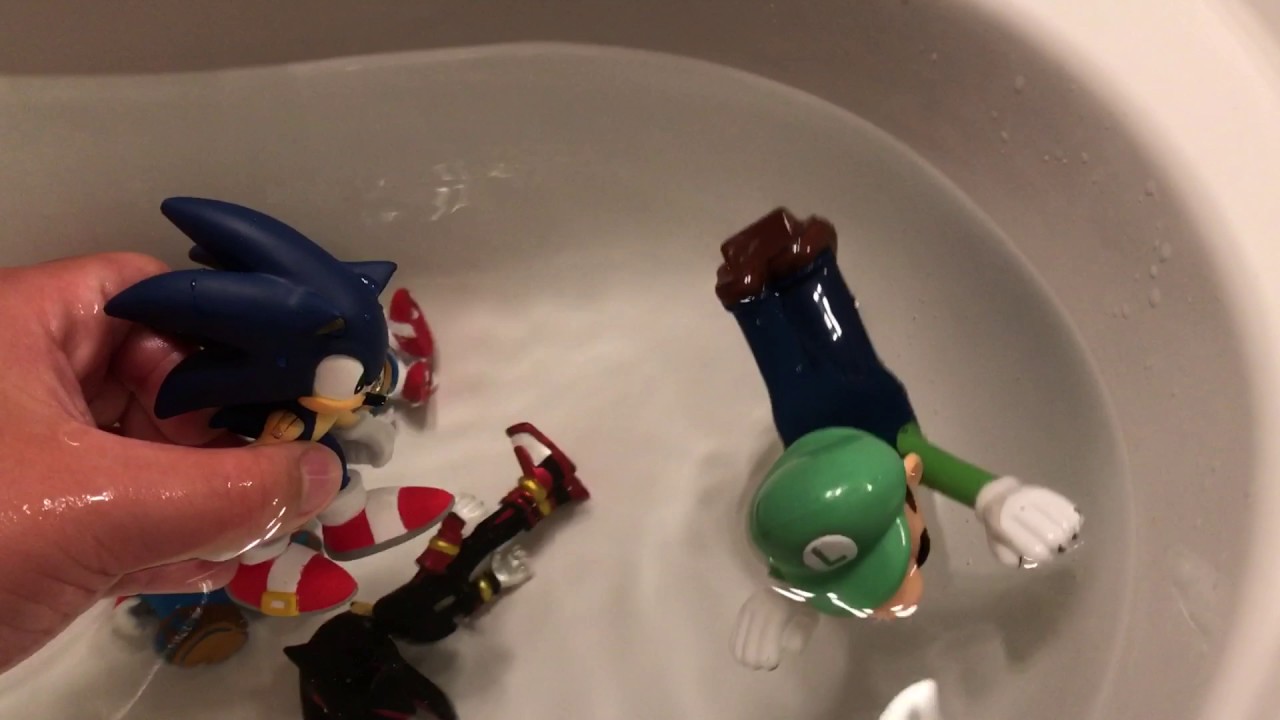 Mario y sus amigos en una fiesta en la piscina