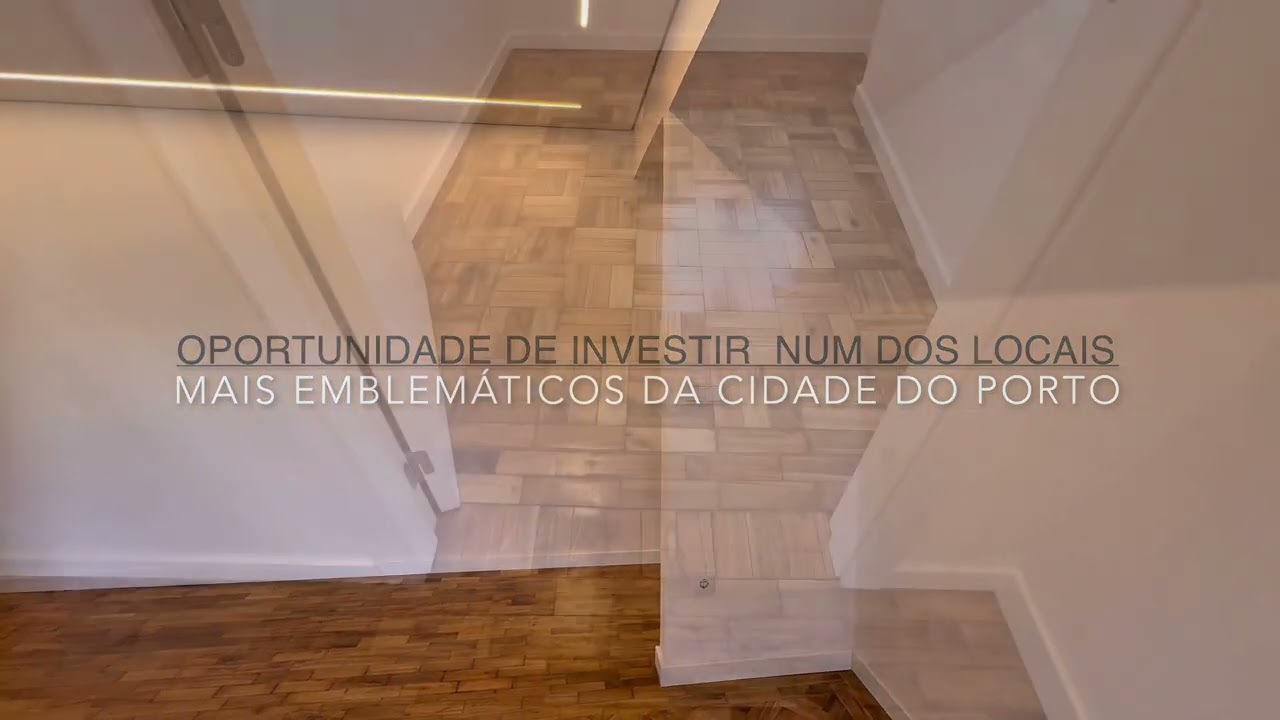 Apartamento T4 totalmente renovado, no centro do Porto.