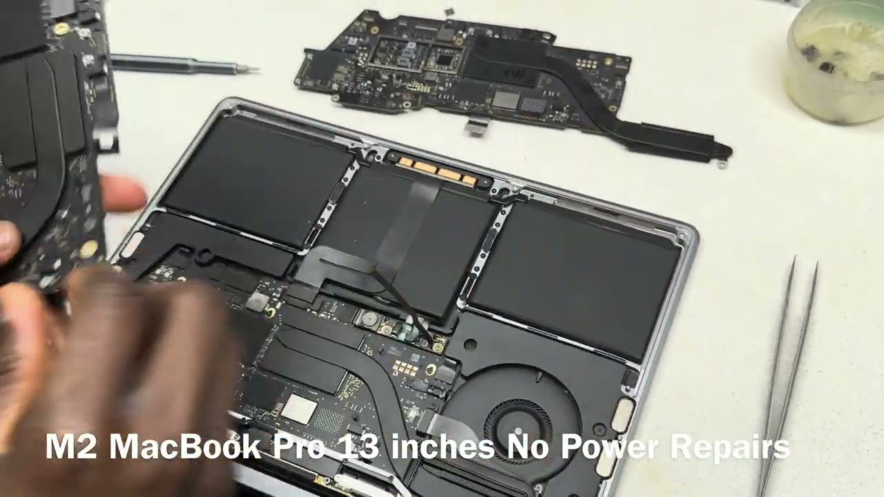 MacBook Pro 13 inches M2 No Power Repairs