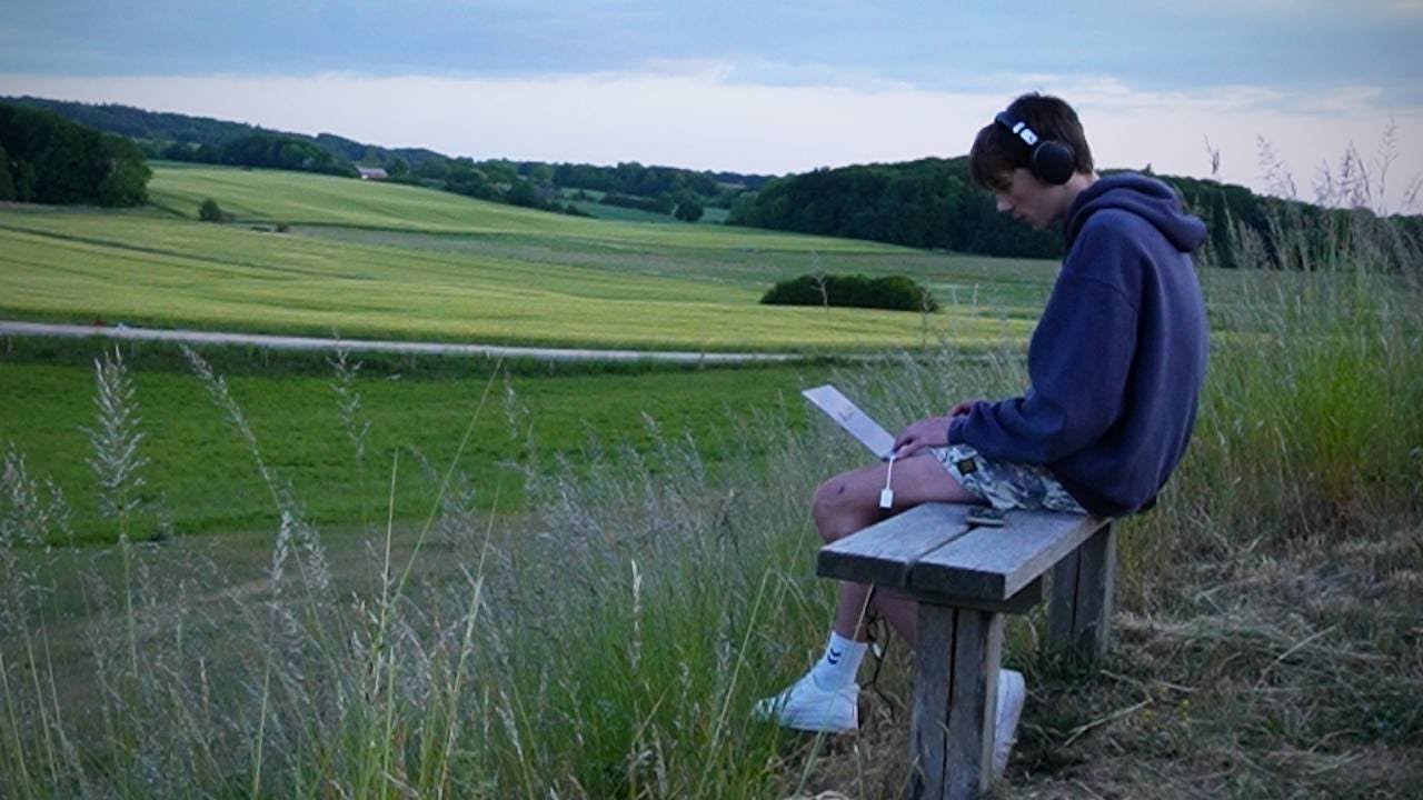 I found a bench outside in nature and made a beat