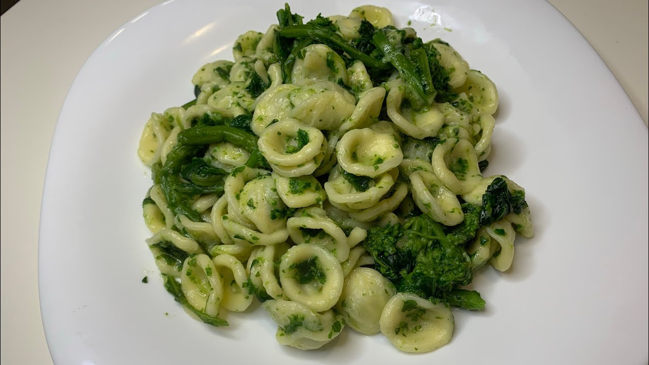 Orecchiette alle cime di rapa | ricetta originale pugliese 😋👍🏻👍🏻