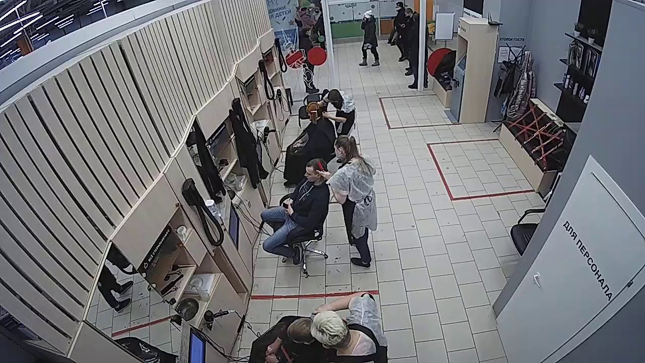 Another redhead lob to bob