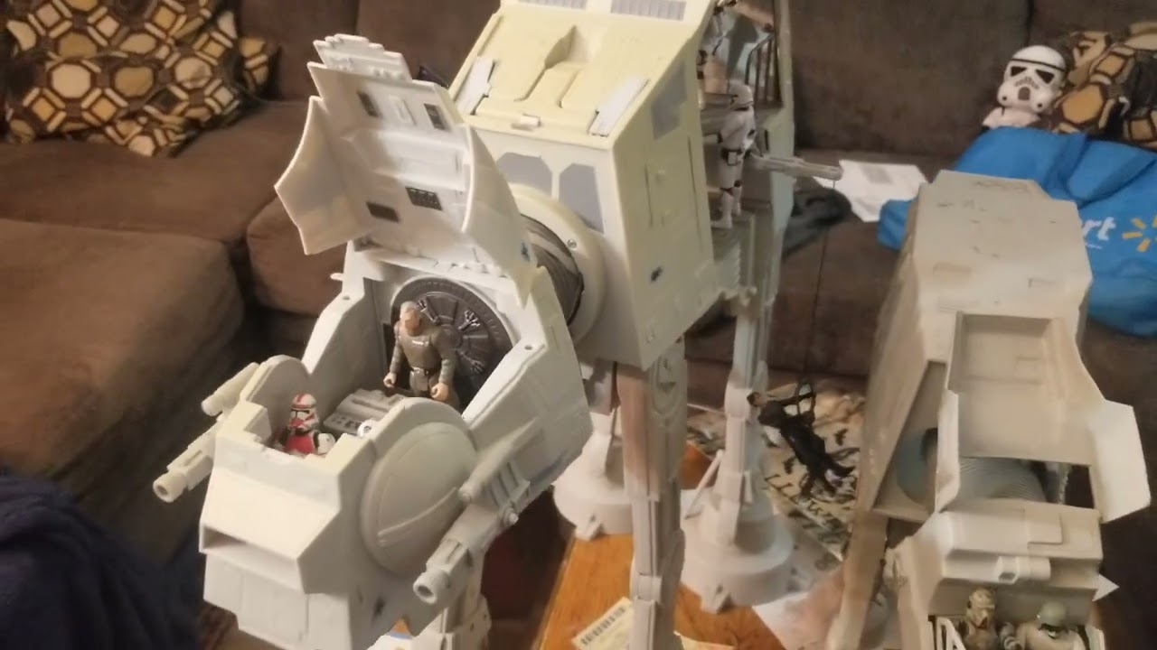 Star wars, AT-AT WALKERS, Legacy and Kenner