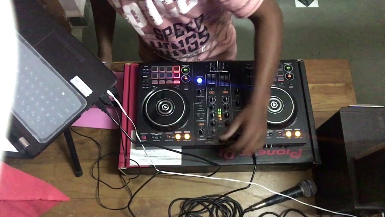 Bollywood 2018 Top 10 song Mixed by Dj Tushar | India 🇮🇳 | Pioneer DDJ 400|
