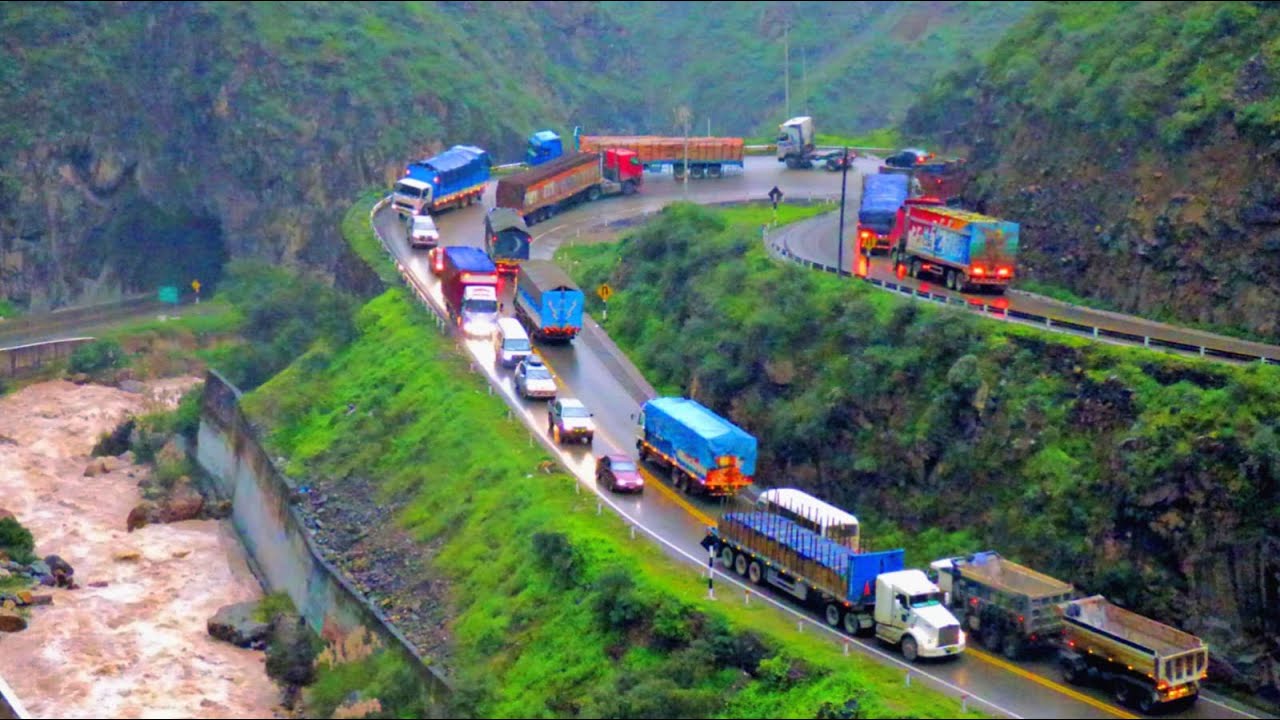 Rutas peligrosas -  Lluvias y derrumbes -  Carretera central - Buses del perú 2023