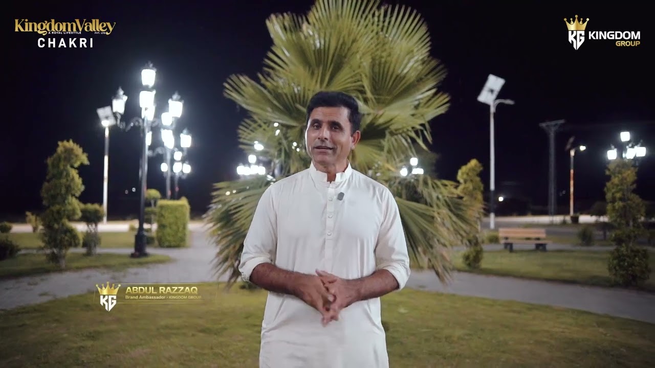 Abdul Razzaq Visits Kingdom Valley Chakri