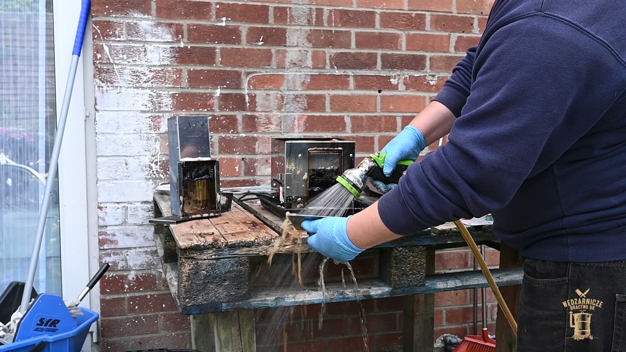 Czym czyszczę dymo generator Thermowind