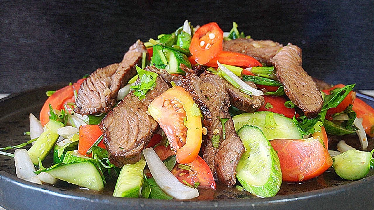 SPICY THAI BEEF SALAD YUM NEUA - Not to be confused!