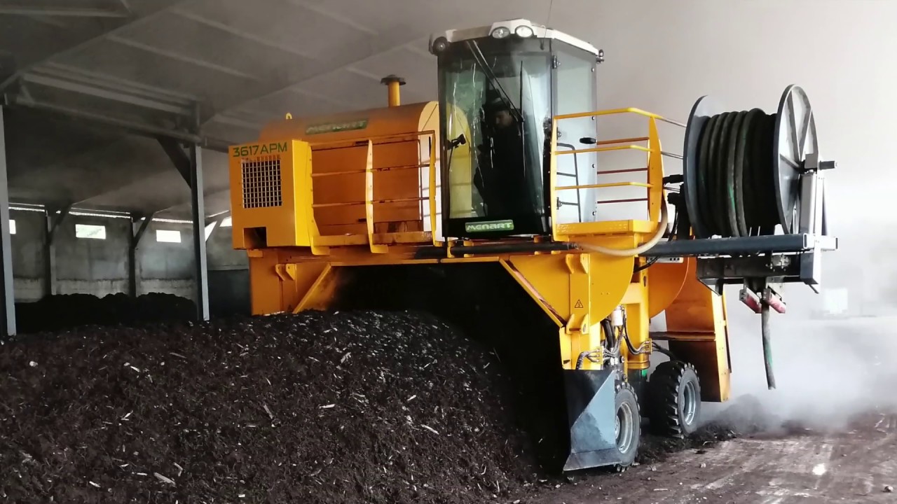 SPM-36 compact self-propelled turner by MENART