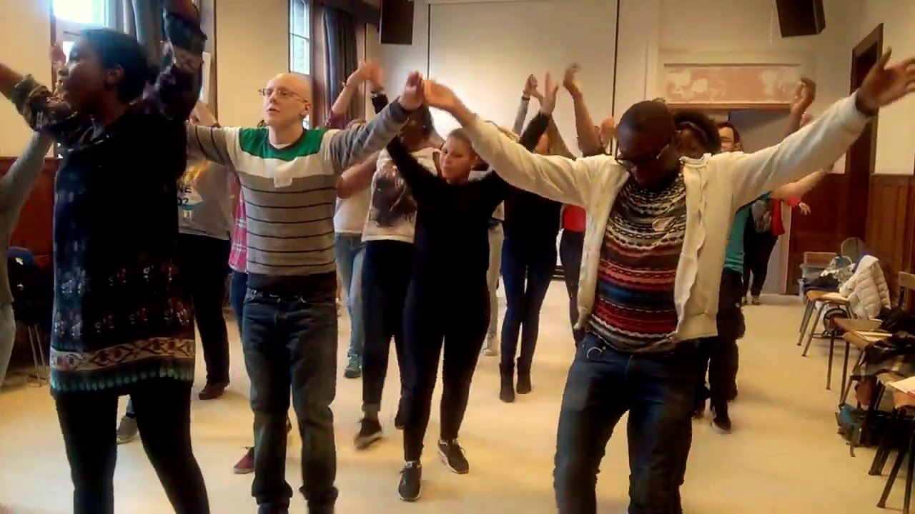 Nous sommes- Hopen- Flash mob pour les JMJ
